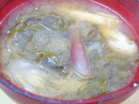 三陸特産のすき昆布☆　戻して「味噌汁」　